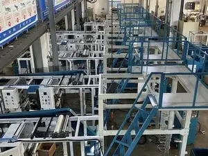 Taller de Máquinas para Bolsas con Cierre a Presión